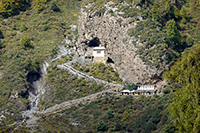 Grotta di Milarepa a Piren Phu (grotta del piccione)