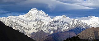 L'Himal Chuli visto da poco oltre il gompa di Langdang