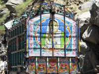 Camion sulla KKH