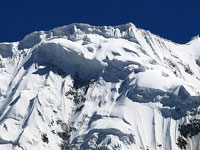 Cima sul lato sinistro dell'Hispar