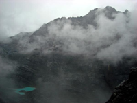 La Carstensz sotto la pioggia