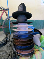 Cappelli al mercato di Carhuaz