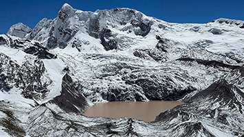 Laguna poco sotto Abra Palomani ai piedi delle Tres Marias