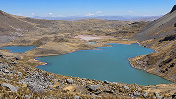 Lagune di Comercocha, Alqacocha e Pucacocha scendendo dal passo Jampa