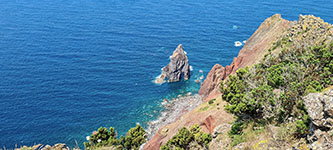 Faraglioni a punta dos Rosais a São Jorge