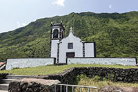 La chiesetta Ermida de Santo Cristo nella fãja da Caldeira