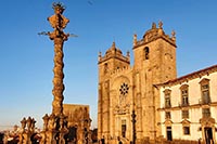 La cattedrale del Sé a Porto al tramonto