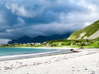 La bianca spiaggia di Ramberg al sole - Lofoten