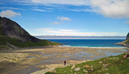 Giuseppe sulla spiaggia di Bunes - Lofoten