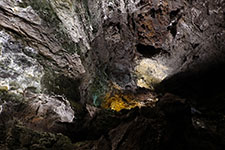 L'interno della cueva de los verdes