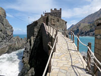 Pontile diroccato a la Playa Vallehermoso