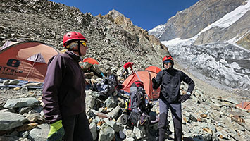 Влад и Рене в первом лагере, 5110 м - Vlad e René al campo uno, 5110 m