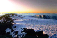 Alba sulla vetta del Kilimanjaro