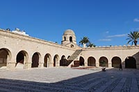 L'interno della grande moschea di Susa