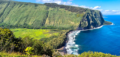 Spiaggia nera di Waipi'o a Big Island