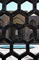Samarcanda - Madrasa di Sher Dor - interno verso piazza Registan