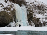 La grande cascata di Nyarak pulu