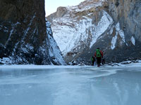 Ghiaccio 'vetrato' sullo Zanskar