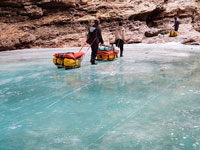 La superficie gelata dello Zanskar