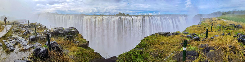 Panoramica a 180° sulla parte centrale sulle cascate Vittoria