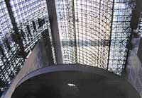 Interno postmoderno della nuova stazione di Kyoto