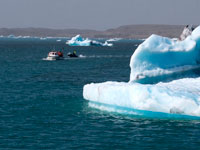 Imbarcazioni nella laguna di Jökulsárlón