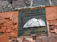 Targa commemorativa a Piedra Grande