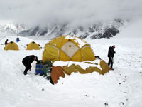 Il tendone di Gerfried, Gunther e Louis