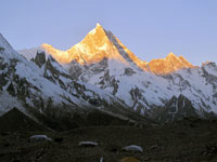 Alba sul Masherbrum da Gore II