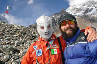 Il medico spagnolo mascherato e Simone La Torre