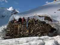 Ricovero per portatori a Xhuspang