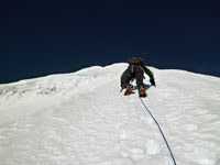 Adriano in discesa dall'Artesonraju
